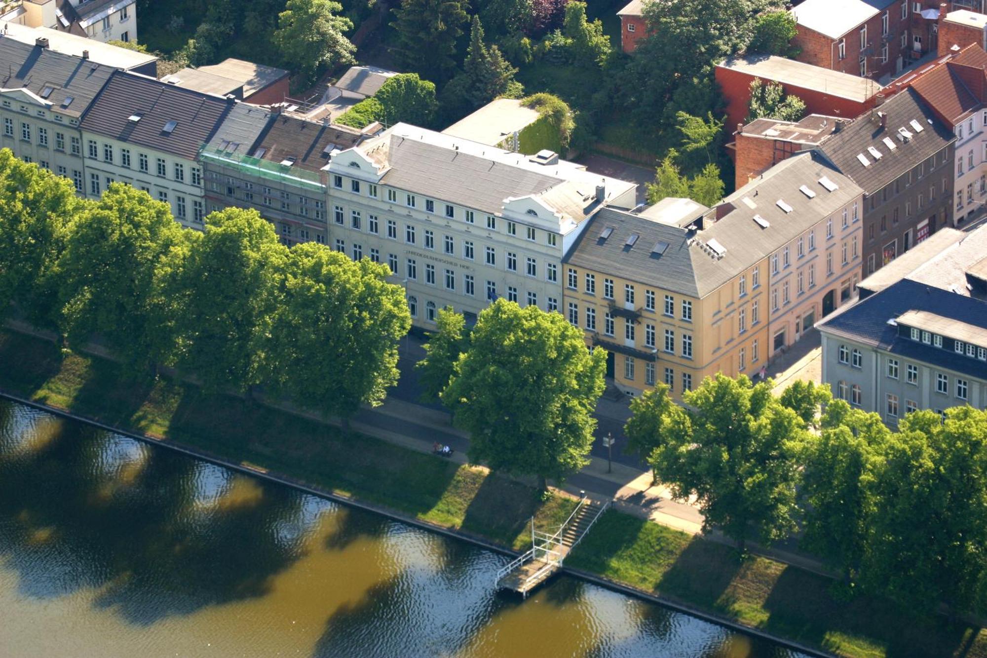Hotel Niederlaendischer Hof Schwerin  Exterior photo