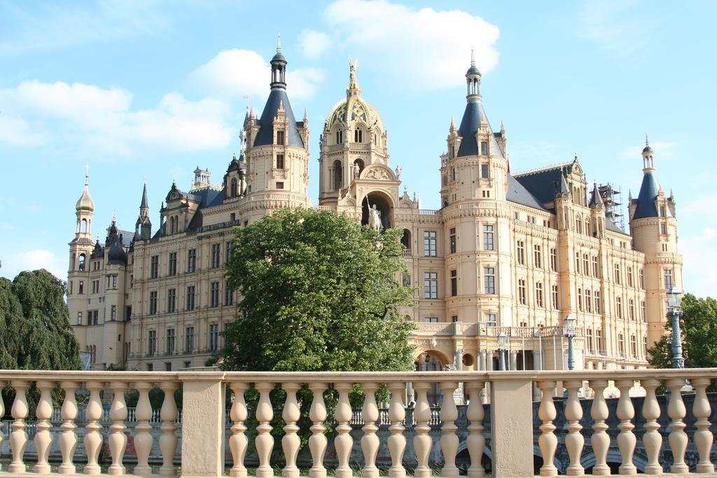 Hotel Niederlaendischer Hof Schwerin  Exterior photo