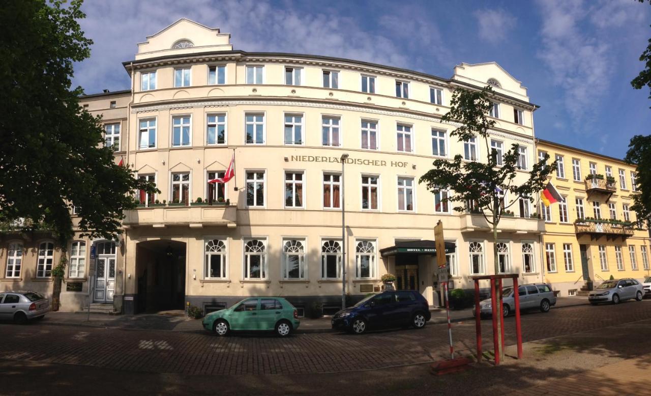 Hotel Niederlaendischer Hof Schwerin  Exterior photo